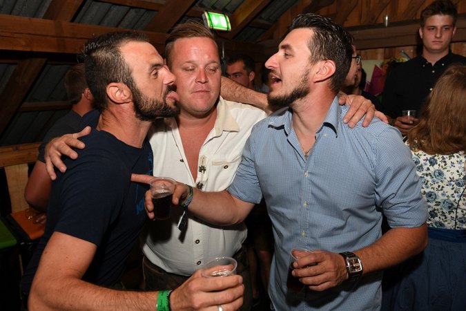 Rock in Tracht-Teil2